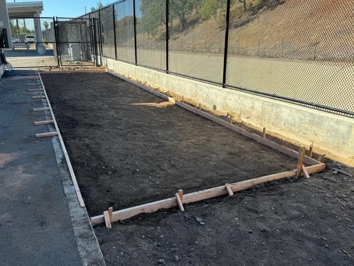 Concrete Pads, Saugus School District, Valencia: project management, photo 2