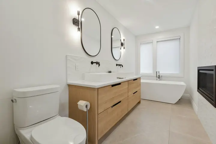 Bathroom remodeling example, photo 3