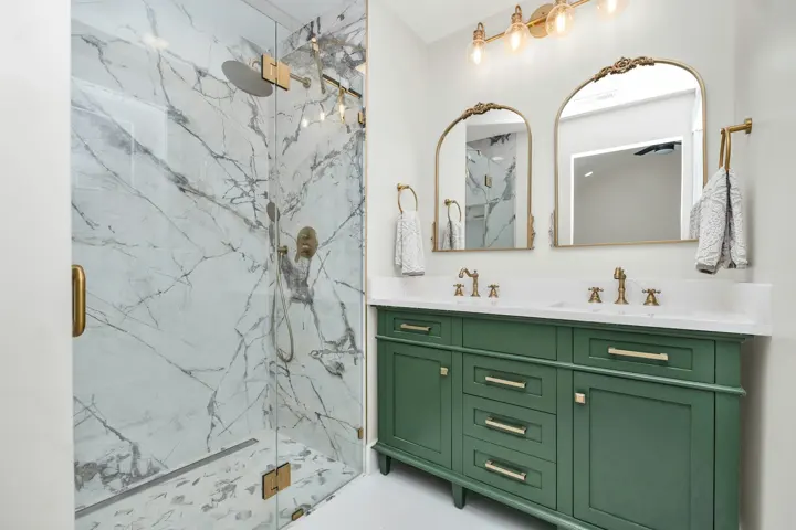 Bathroom remodeling example, photo 5