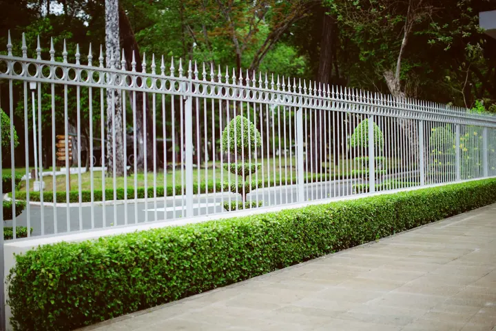 Fences, gates & retaining walls example, photo 4