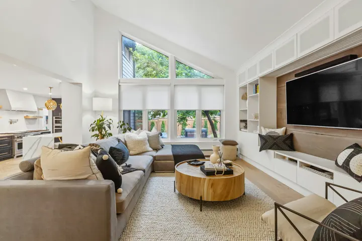 Interior remodeling example, photo 6