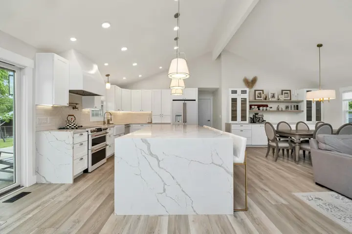 Kitchen remodeling example, photo 3