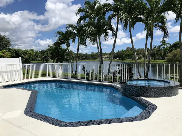 Patios & backyard example, photo 4