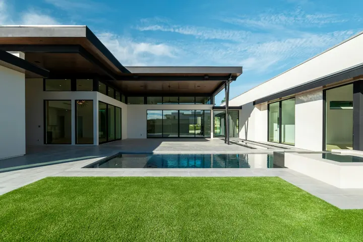 Patios & backyard example, photo 7