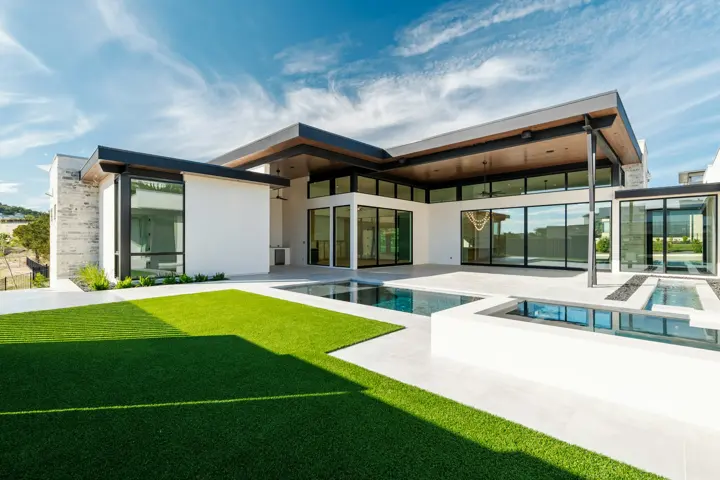 Patios & backyard example, photo 8